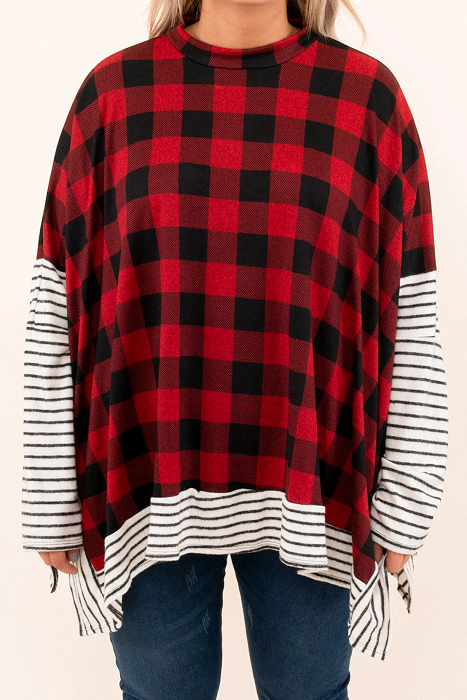 A True Secret Poncho, Red-Black 4 A True Secret Poncho, Red-Black - Image 4