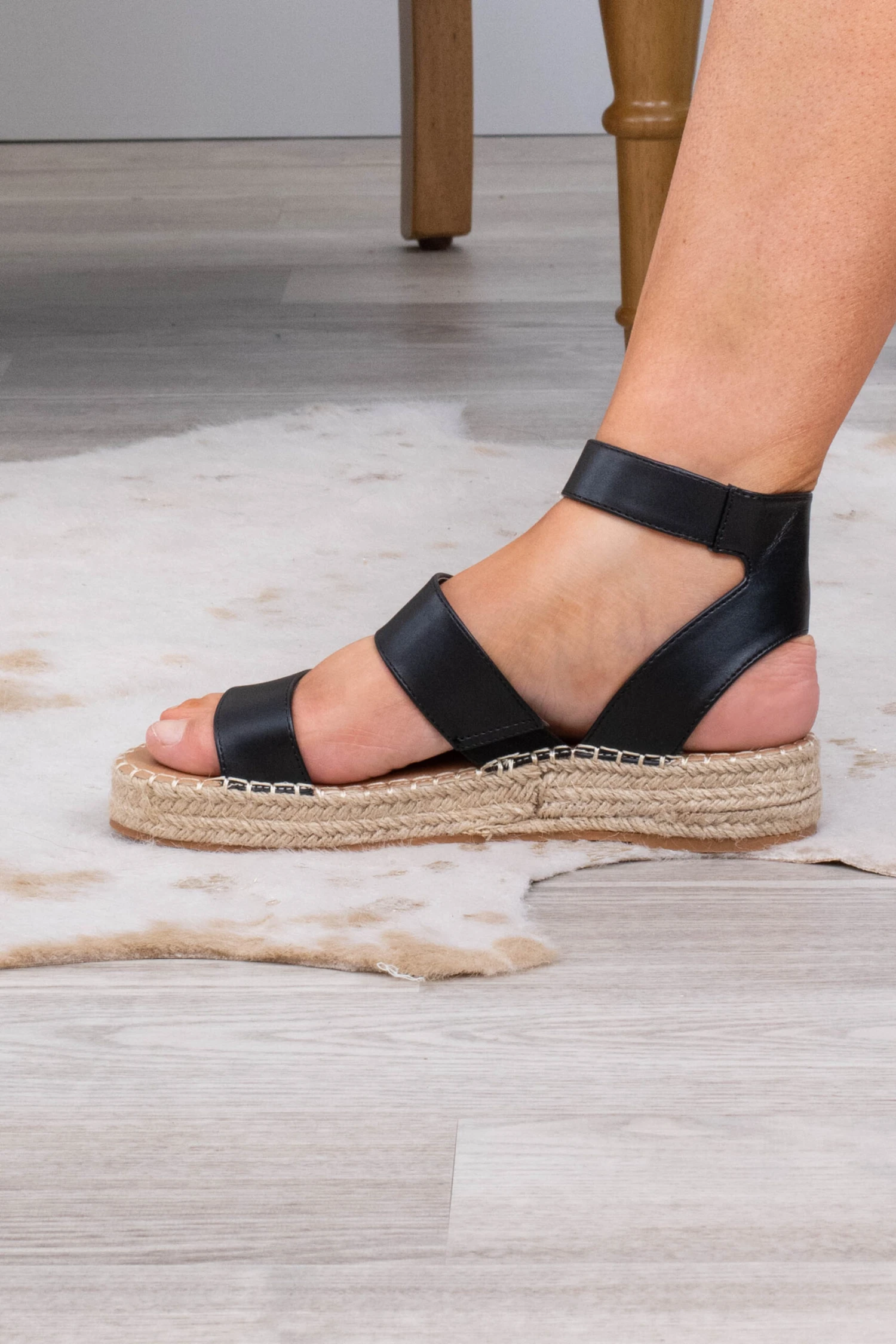 Beachside Explorer Sandals, Black 4 Beachside Explorer Sandals, Black - Image 4