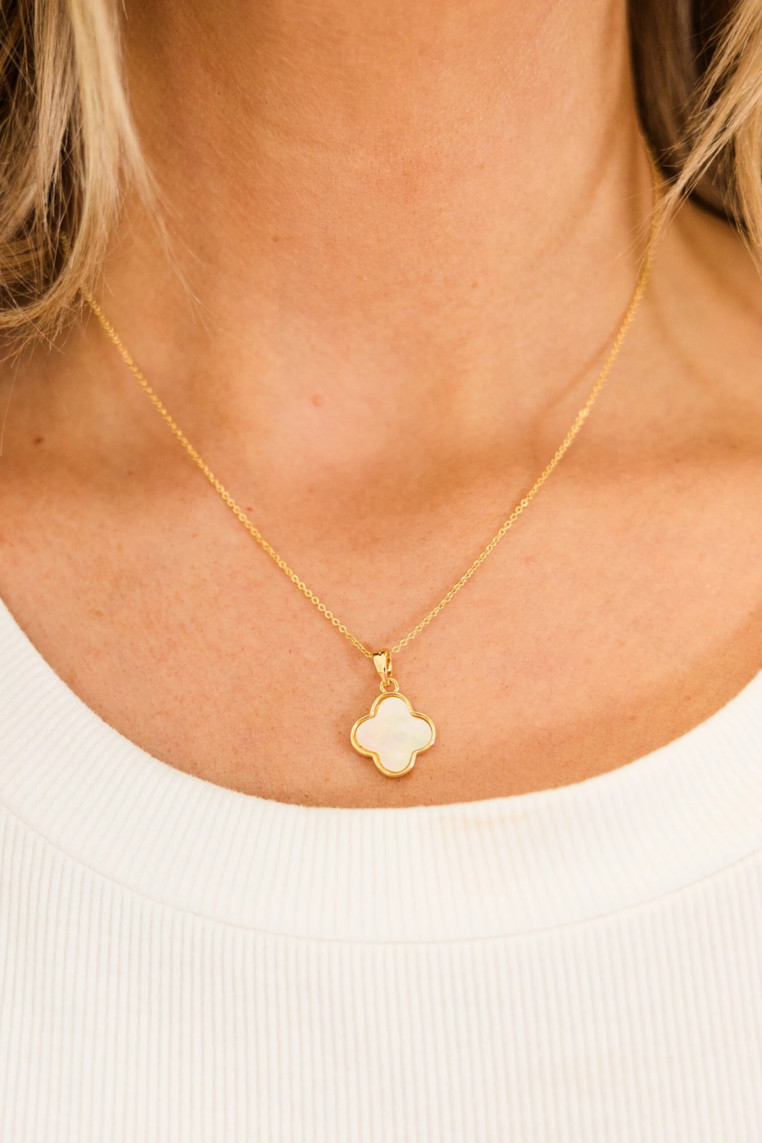 Act Naturally Necklace, Gold 1 Act Naturally Necklace, Gold