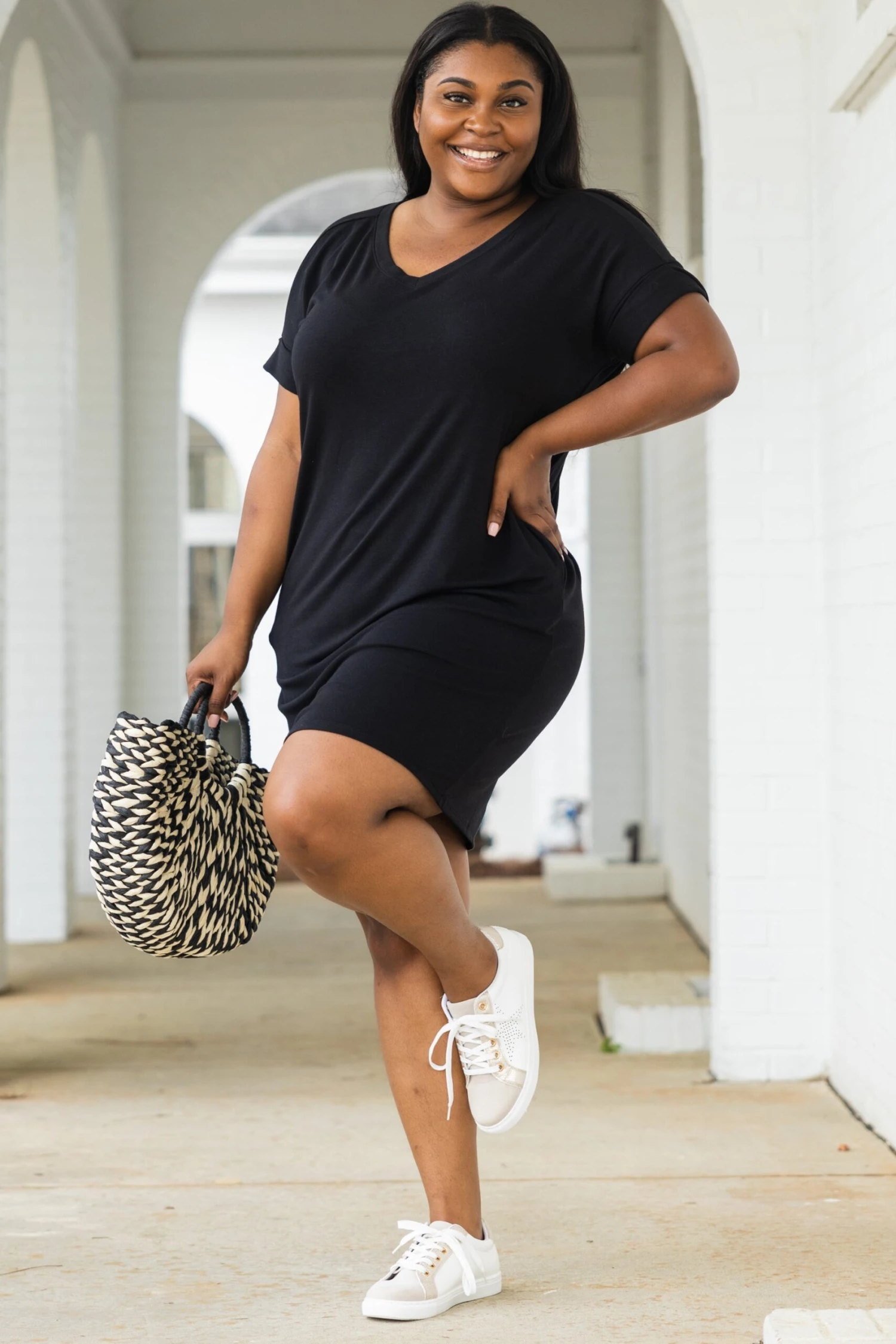 Admire This Beauty Dress, Black 2 Admire This Beauty Dress, Black - Image 2