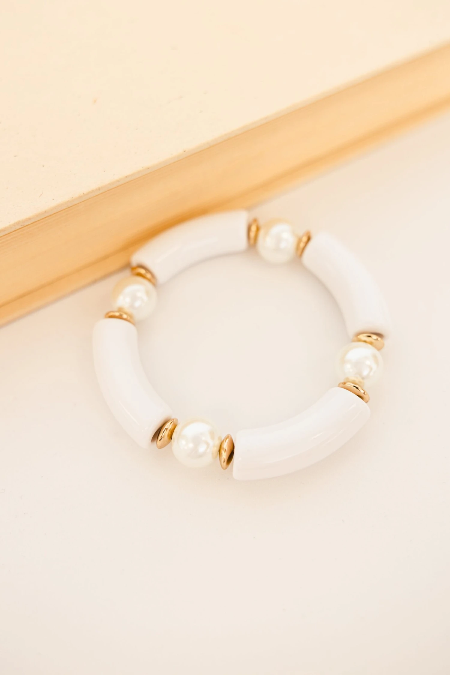 Cloud Hopping Bracelet, White 4 Cloud Hopping Bracelet, White - Image 4