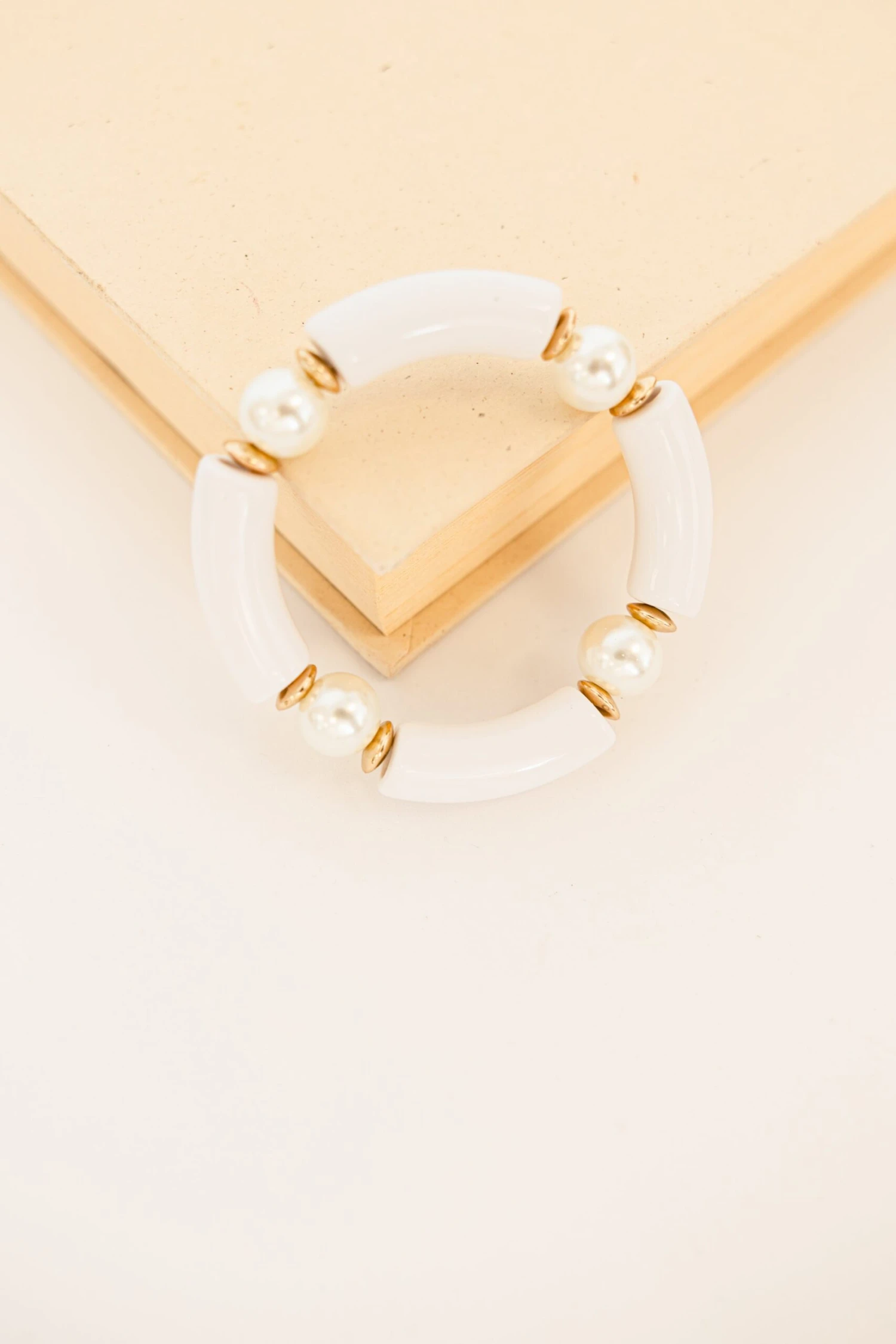 Cloud Hopping Bracelet, White 1 Cloud Hopping Bracelet, White