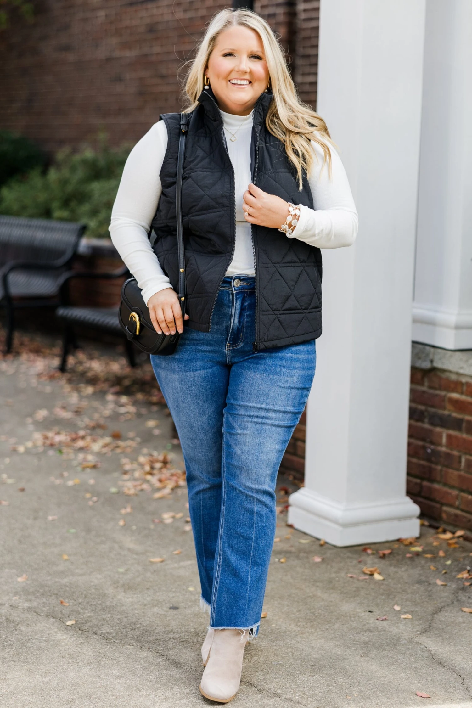 Comfort Cutie Vest, Black 4 Comfort Cutie Vest, Black - Image 4