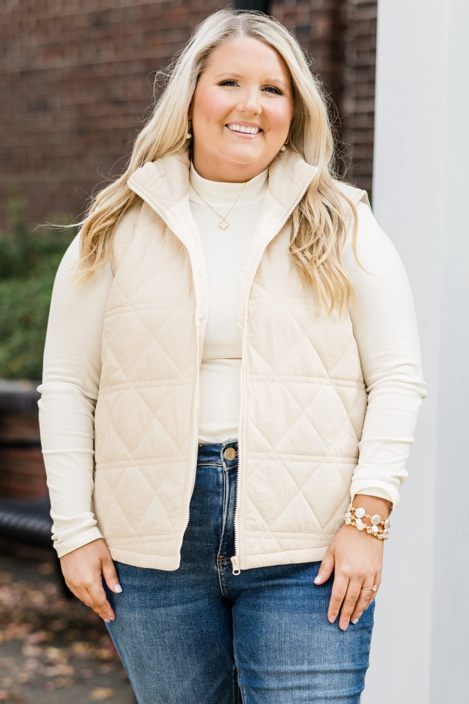 Comfort Cutie Vest, Cream 2 Comfort Cutie Vest, Cream - Image 2