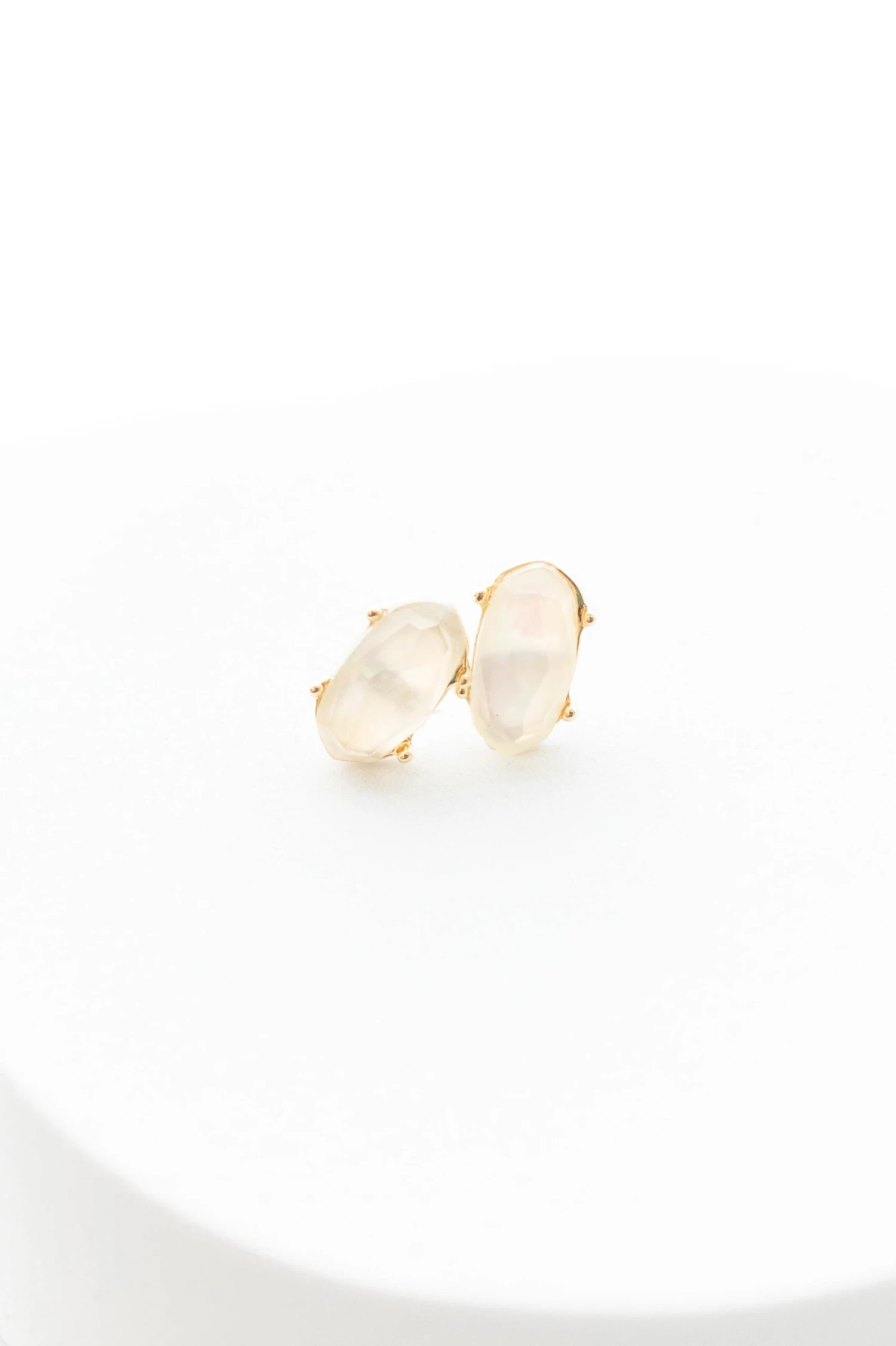 Crystalline Beauty Earrings, White 3 Crystalline Beauty Earrings, White - Image 3