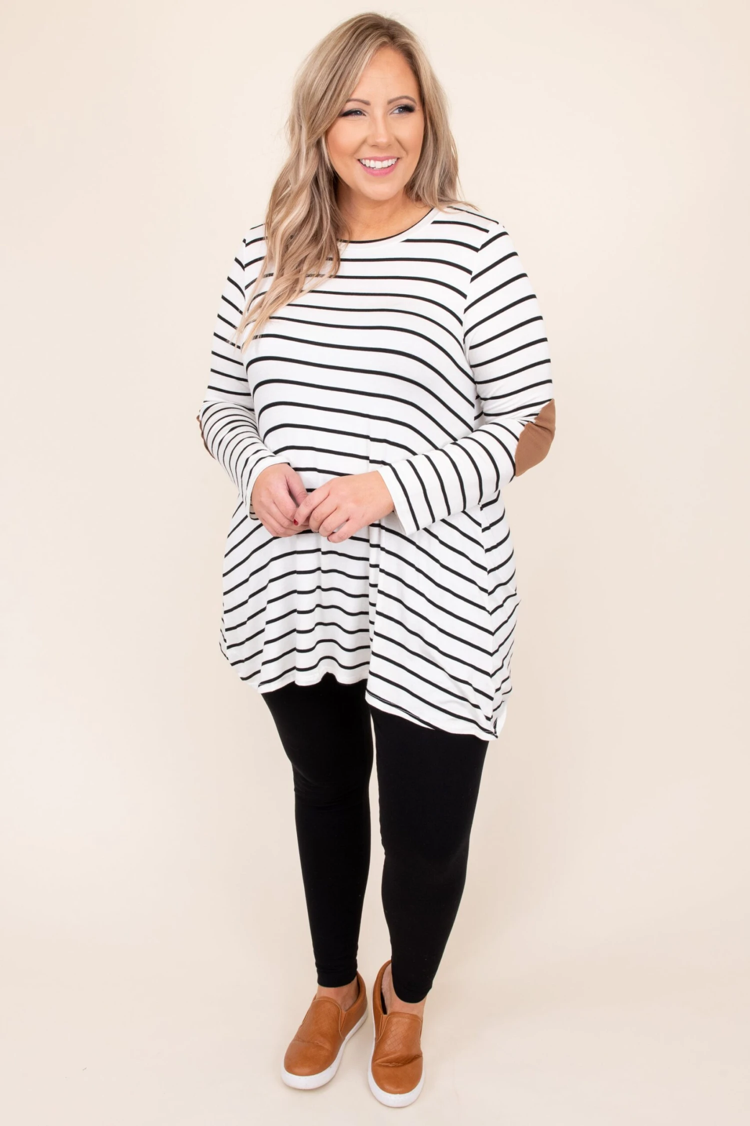 License To Chill Leggings, Black 2 License To Chill Leggings, Black - Image 2