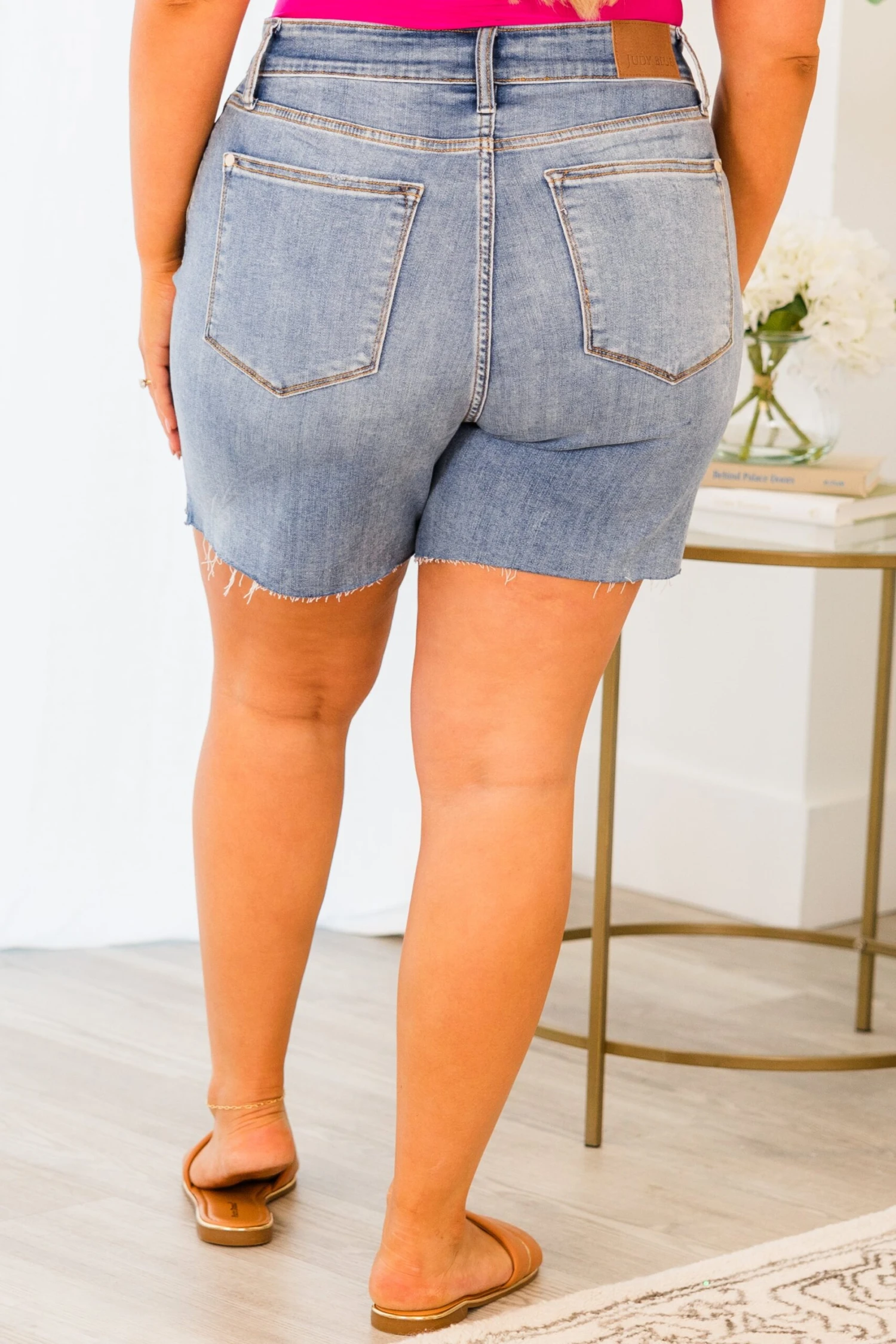 Judy Blue: Got Me Going Shorts, Medium Wash 6 Judy Blue: Got Me Going Shorts, Medium Wash - Image 6