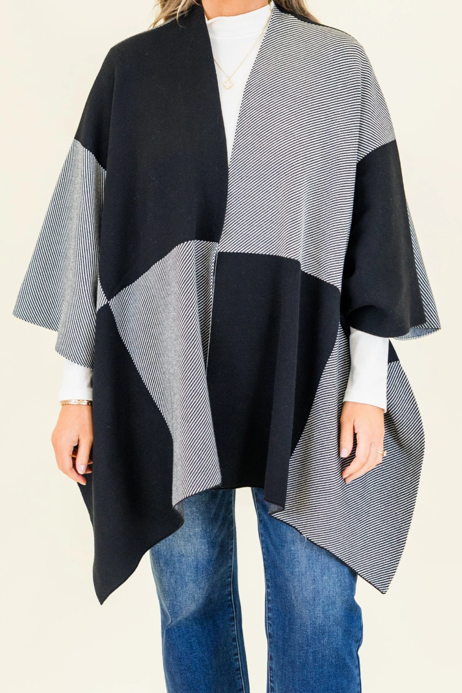 Moonlit Mirage Duster, Black 5 Moonlit Mirage Duster, Black - Image 5