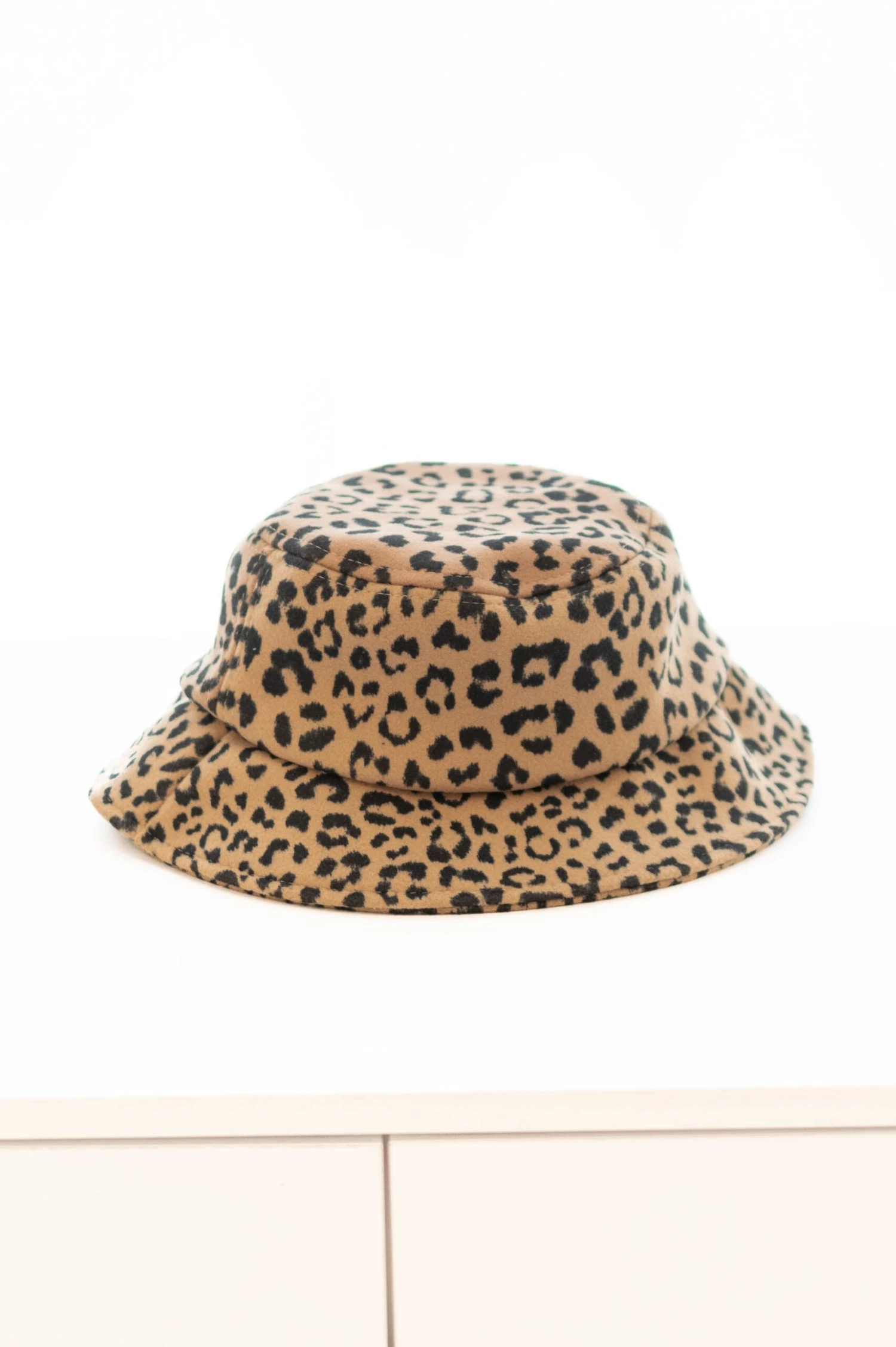 Something Spotty Hat, Brown 2 Something Spotty Hat, Brown - Image 2