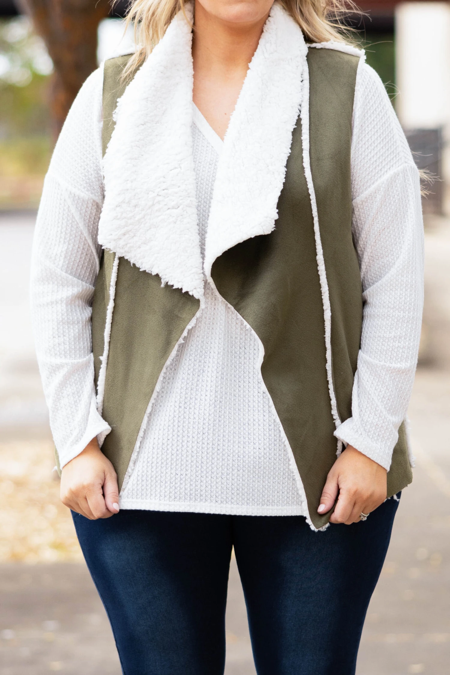 Venice Vest, Olive 4 Venice Vest, Olive - Image 4