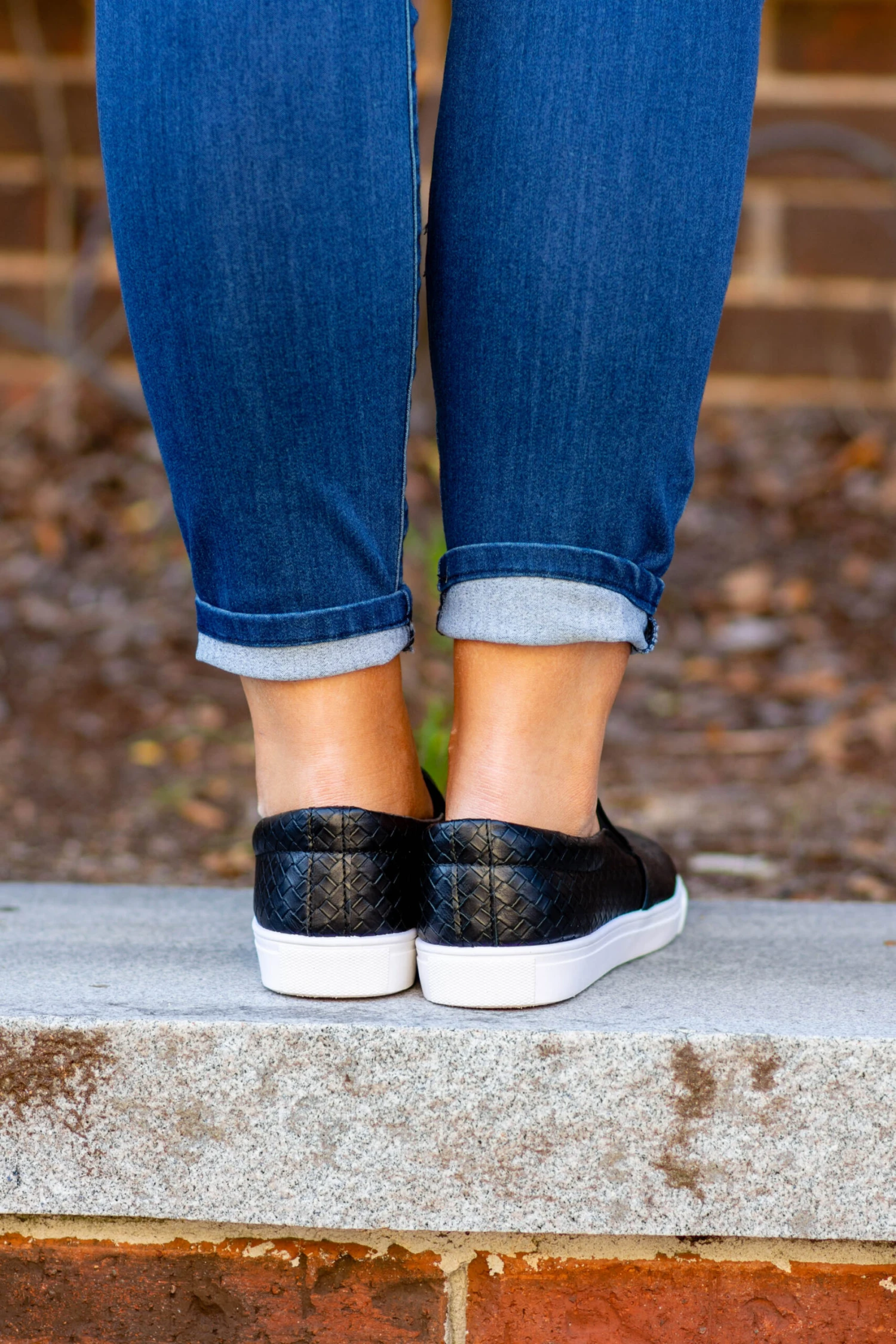 Grand Prize Slides, Black-White 4 Grand Prize Slides, Black-White - Image 4