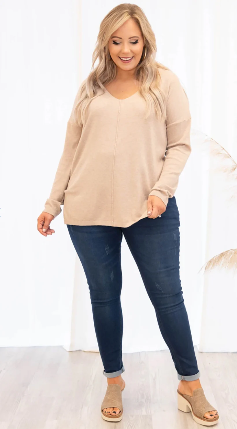 8 Essential Items to Add to Your Fall Capsule Wardrobe 1 8 Essential Items to Add to Your Fall Capsule Wardrobe -Chic Soul Store full figured woman wearing inner trendsetter pullover oatmeal